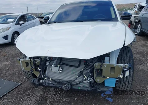 2025 Ford Mustang Mach-E Premium z USA, uszkodzony, nr VIN 3FMTK3R44SMA04238